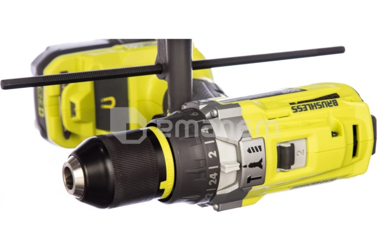 აკუმულატორის უნახშირო დარტყმითი დრელი-სჭვალსახრახნი Ryobi R18PD7-220B 18V