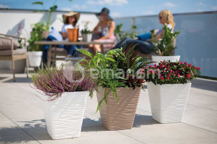 პლასტმასის ქოთანი ყვავილებისთვის FORM PLASTIC Sahara Dunes square 3920-011 Ø30 თეთრი