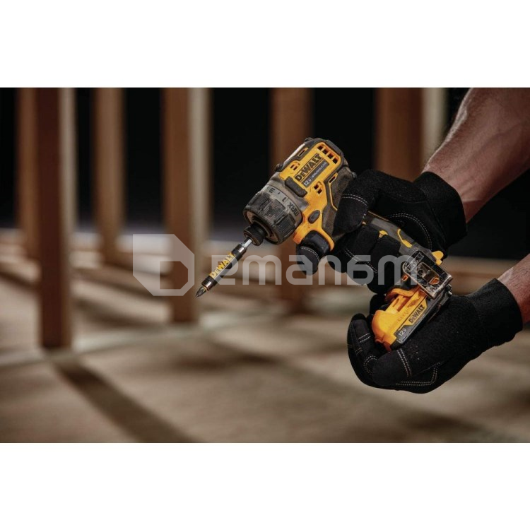 აკუმულატორის სახრახნისი უნახშირო DeWalt DCF601D2-QW 12V