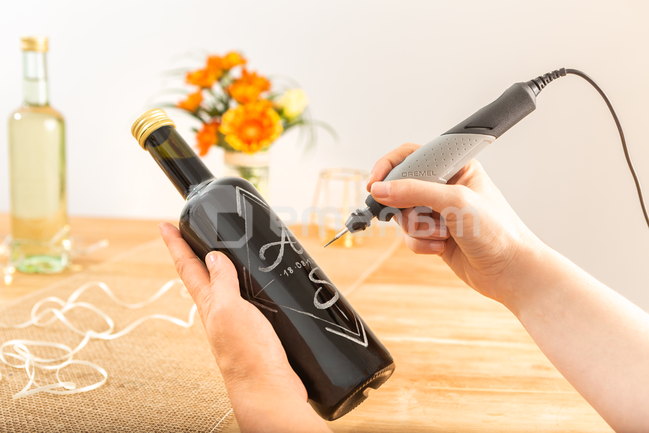 ნაკრები გრავირებისთვის მინაზე Dremel 682 2615C682JA 8 ც