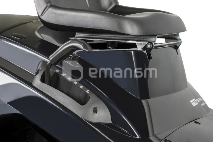 გაზონის საკრეჭი ტრაქტორი AL-KO T 15-93.9 HD-A Black Edition 7700W