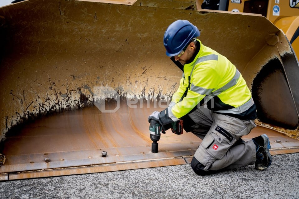 დარტყმითი აკუმულატორის ქანჩსახრახნი Metabo SSW 18 LTX 1750