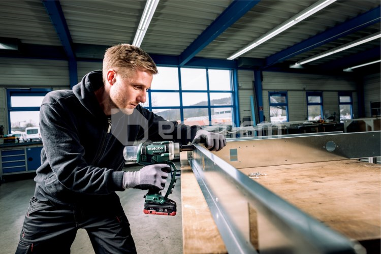 მოქლონის პისტოლეტი აკუმულატორის Metabo NP 18 LTX BL 5.0 18V