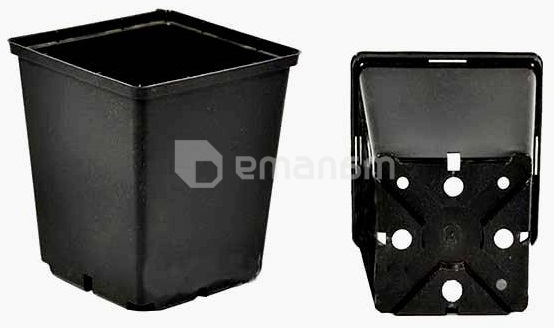 პლასტმასის ქოთანი 19,5x23 (შავი) სადრენაჟო სისტემით