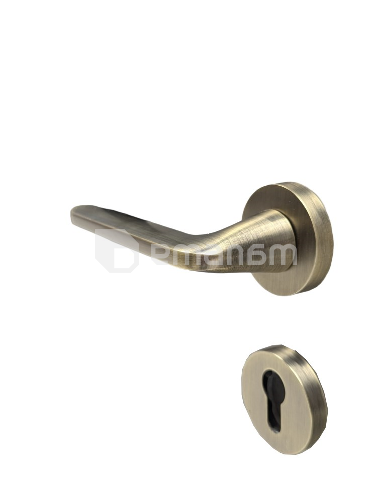 სახელური როზეტით Serratura + ზესადები 102445+102453