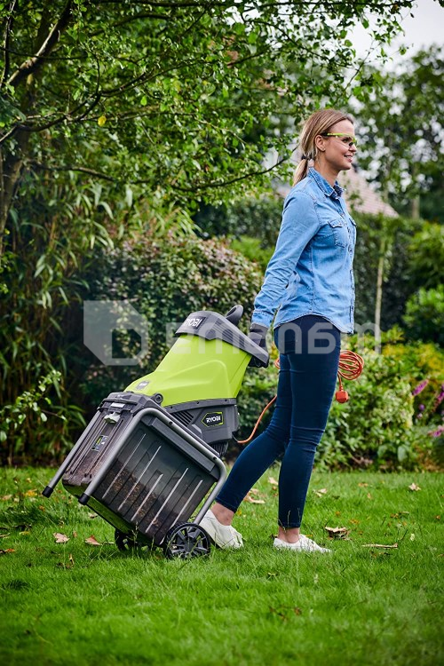 დასაქუცმაცებელი ბაღის დანით Ryobi RSH2545B 2500W