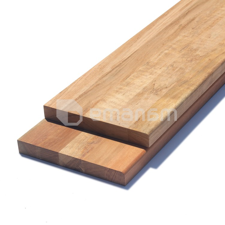 ტროპიკული ხის “ღეომბის” საფეხური Essafe სორტი AB 38x300x1200 მმ