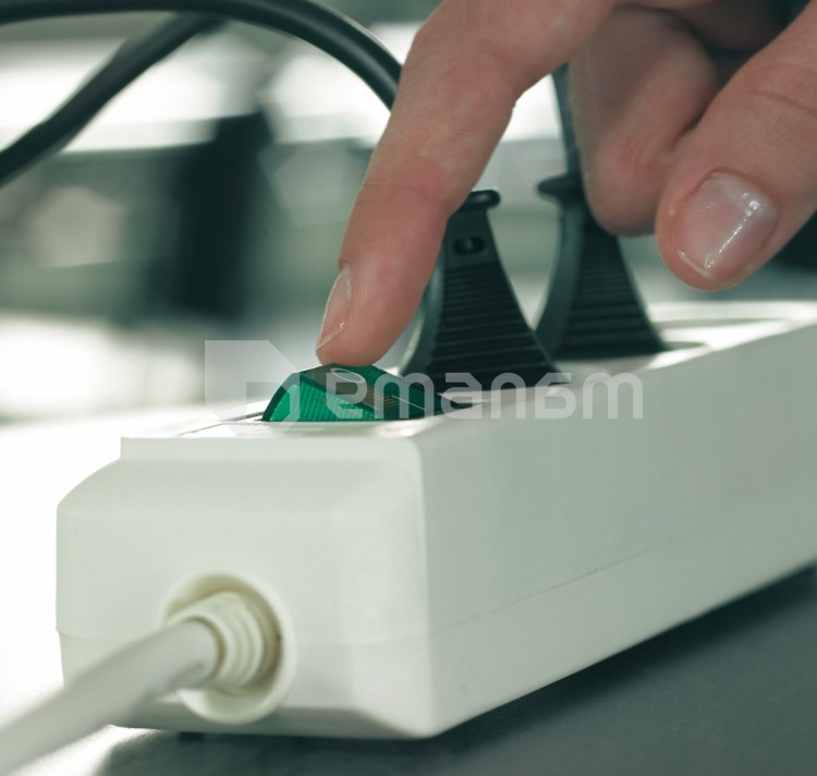 დამაგრძელებელი Brennenstuhl 3 5მ 3 1.5მმ² Schuko ამომრთველი თეთრი Eco-Line 1152920