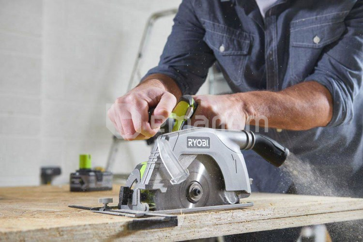 ცირკულარული ხერხი აკუმულატორის Ryobi ONE+ R18CS-0 18V