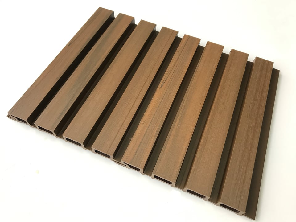 დაზოლილი ფასადის დამცავფენიანი პანელი Facade COEX 219X26mm