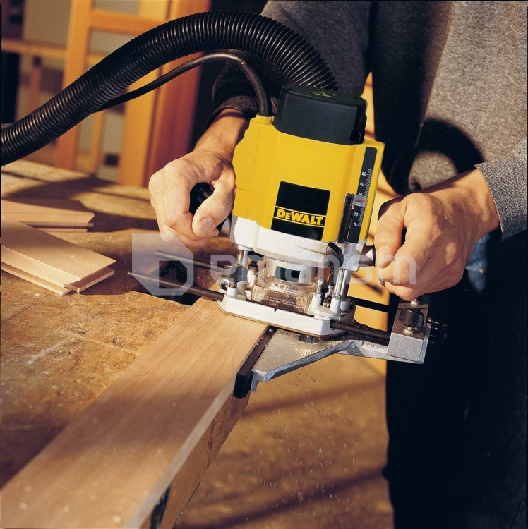 ფრეზერი DeWalt DW615-QS 900W