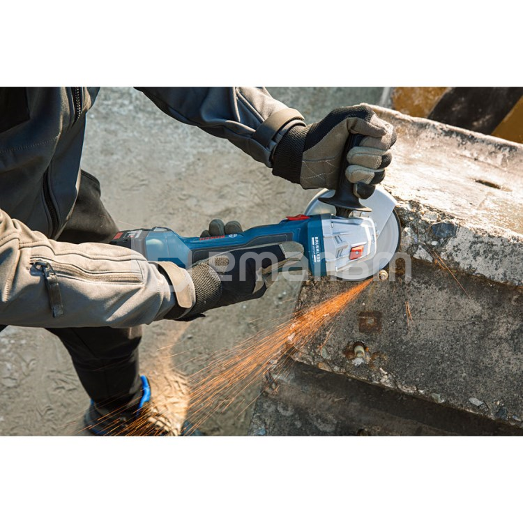 აკუმულატორული ინსტრუმენტების ნაკრები Bosch 0615990N1Y 18V