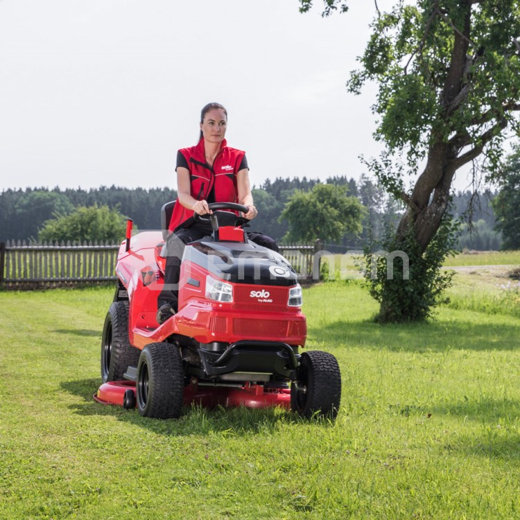 გაზონის საკრეჭი ტრაქტორი Solo by Al-Ko T 24-125.2 HD V2 SD 14.4kW