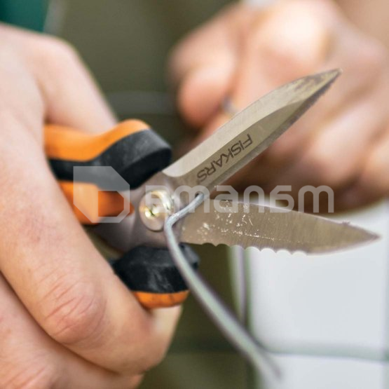 მაკრატელი მრავალფუნქციური Fiskars SP-320