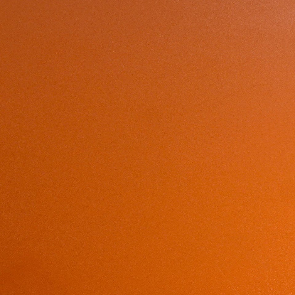 სწორი ფენილის ფერადი თუნუქის სახურავი 0.45X1250 პრიალა RAL8004 NOVA