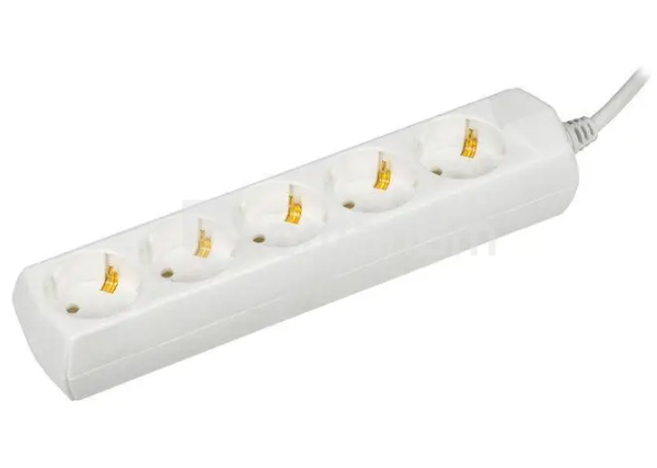 დამაგრძელებელი DE-PA 5х5მ დამიწებით 3x1,5mm²