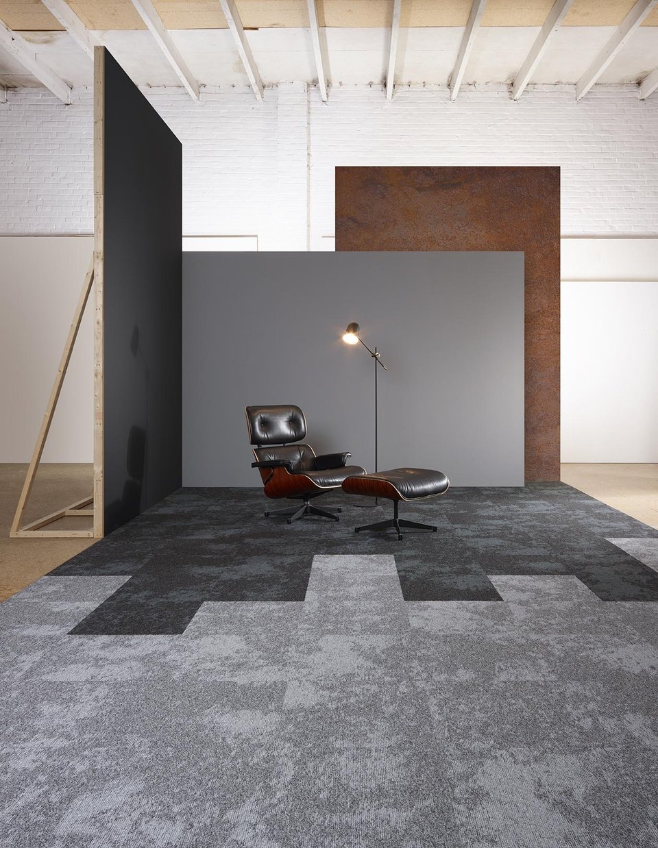 რბილი იატაკი Renegade, 33 კლასი მძიმე კომერციული დატვირთვა