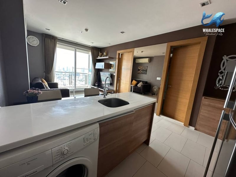 Rhythm Huai Khwang — High Floor Corner Unit | 0m from MRT | Huai Khwang photo 4