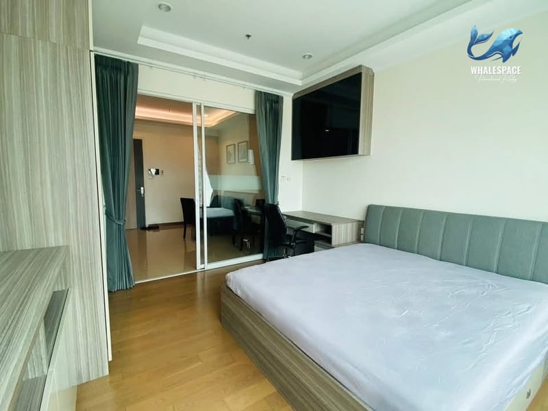 Supalai Elite Phayathai — High-Floor 1-Bedroom Oasis | Closed Kitchen Layout | Premium Built-In Furniture photo 2