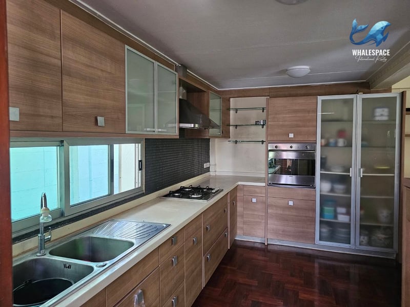 Private Green Detached House | Fully Furnished | Near Ratchawat Market photo 4