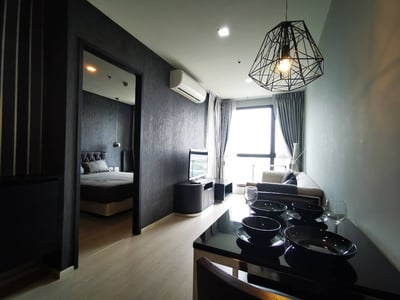 Rhythm Sukhumvit 44/1 — 0m to BTS Phra Khanong | 11th Floor | Ready to Move In
