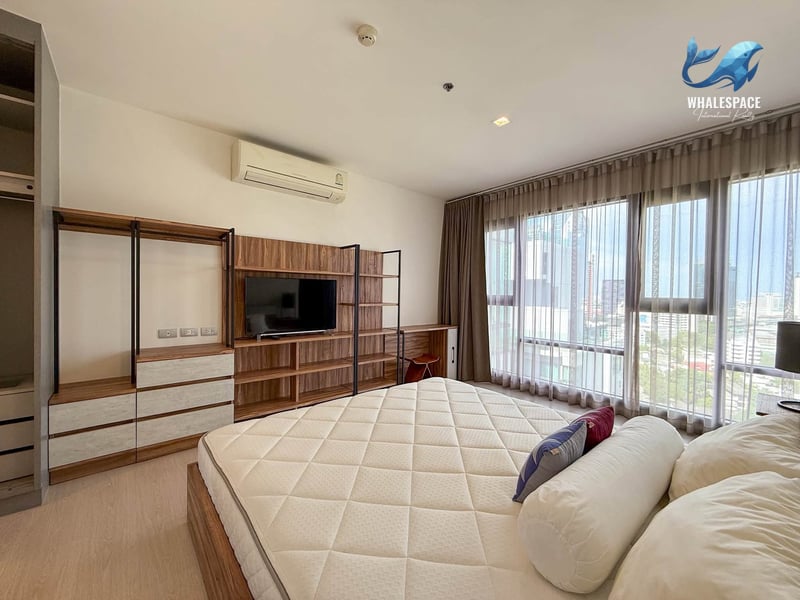 Rhythm Sukhumvit 36-38 | Spacious 2 Bedroom Unit | High Privacy photo 3