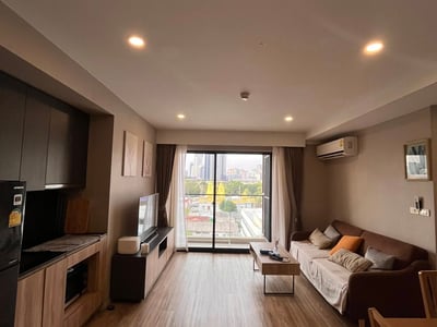 Blossom Condo @ Sathร-เจริญราษฎร์ — คอนโดเฟอร์ครบ ทำเลสาทร | ใกล้ BTS สุรศักดิ์