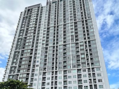 The Tempo Grand Sathorn-Wutthakat