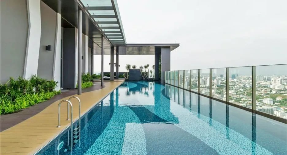 Rhythm Sukhumvit 42
