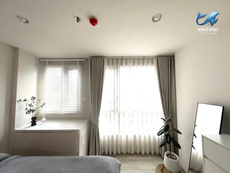 XT Huaikhwang — Fully Furnished High Floor Condo | Near MRT photo 3