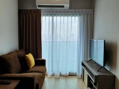 Lumpini Suite Phetchaburi-Makkasan — High Floor Unblocked View | Near MRT BTS ARL