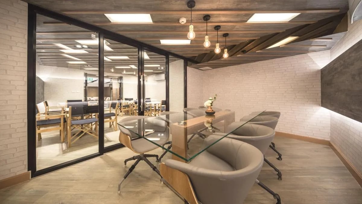 เอเลเม้นท์ ศรีนครินทร์