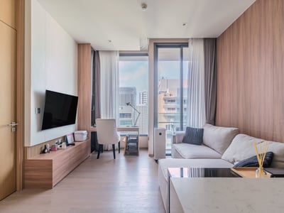 The Esse Asoke — High Floor City View | Luxury Condo | Asoke CBD