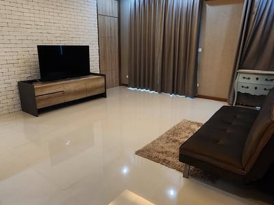 Villa Asoke — Rare High Floor Unblock View | Luxury Large Layout | MRT Phetchaburi