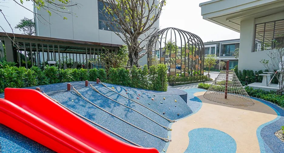 Bangkok Boulevard Bangna-km5