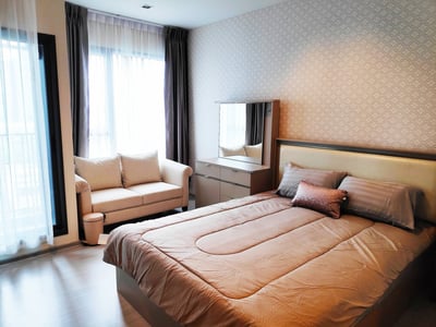 Life Asoke-Rama 9 - Modern 26 sqm Condo near MRT Rama 9