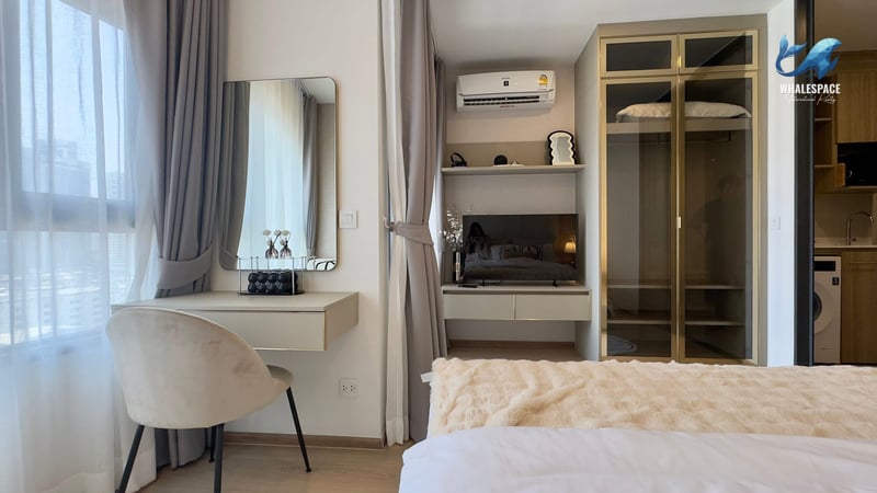 Life Rama 4-Asoke — High Floor City View | Ready to Move | Near MRT photo 2