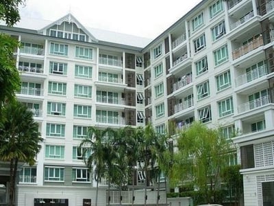 The Bangkok Sathorn-Taksin