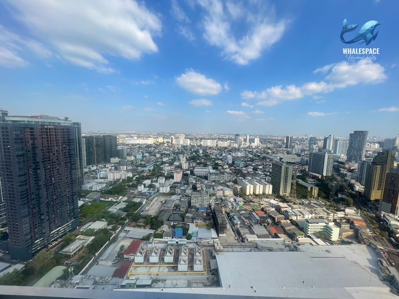 The Crest Park Residences — Luxury 35th Floor City View | 3m High Ceilings | Direct Access to Ha Yaek Lat Phrao Interchange photo 3