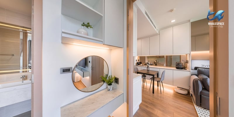 Noble BE33 — High Ceiling Luxury Living | Steps to EM District | BTS Phrom Phong photo 4