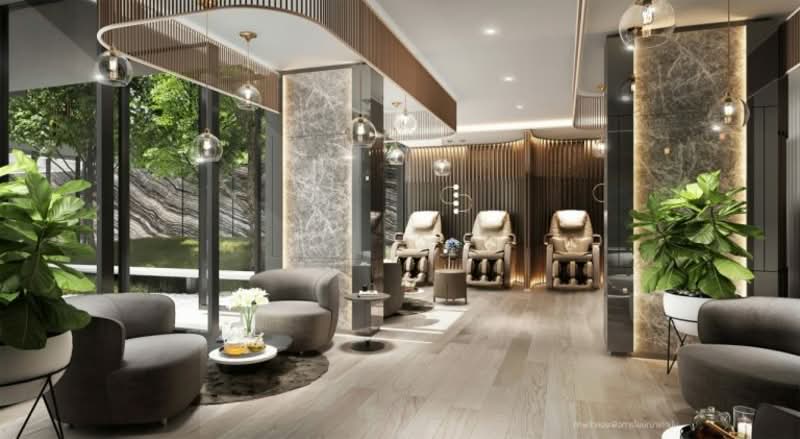 LLOYD Soonvijai - Thonglor