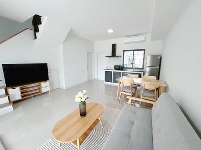 Pleno Sukhumvit-Bangna 2 — အိမ်မွေးခွင့်ပြု Townhome | Mega Bangna အနီး