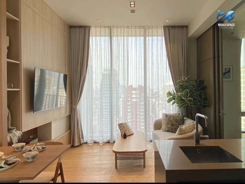 28 Chidlom — Luxury High-Floor Unit | Walk to BTS Chidlom | Prime CBD