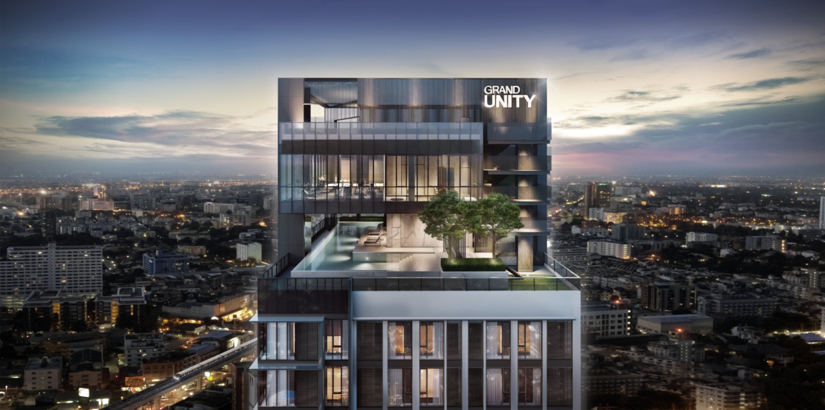 Mazarine Ratchayothin