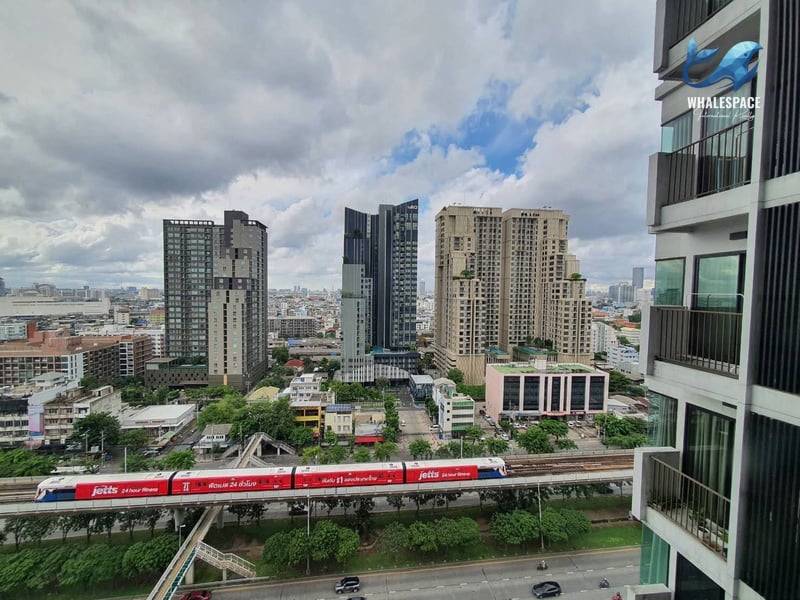 The Fuse Sathorn-Taksin — Corner Unit Skyline View | Near BTS photo 2