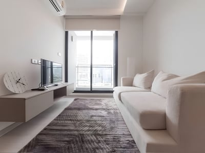 Vtara Sukhumvit 36: Premium 60 sqm 2-Bedroom Corner Unit on the 8th Floor