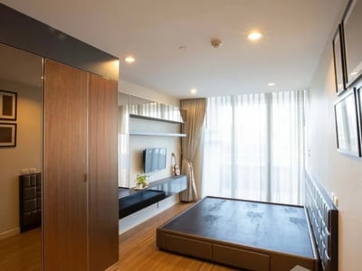 Chamchuri Square Residence — Spacious Unit | Direct MRT Access | Samyan