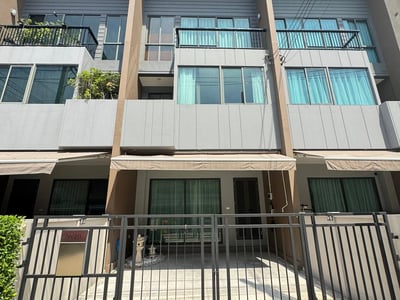Baan Klang Muang Rama 9-Krungthepkreetha — Fully Furnished Townhome | Prime Rama 9