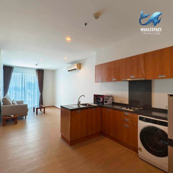 Villa Sathorn | Newly Renovated Corner Residence | BTS Krung Thon Buri photo 2