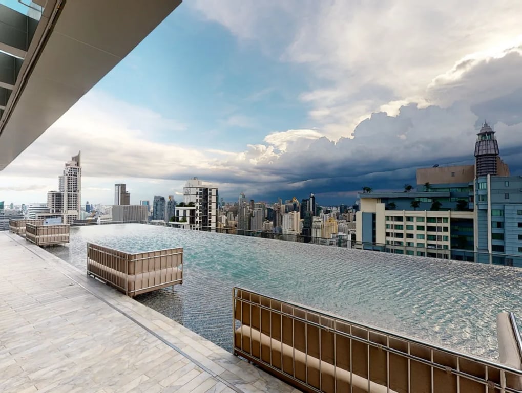 The Esse at Singha Complex